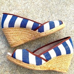 Bass KATE 8-1/2 vegan 3.25” canvas blue white wedge striped espadrille shoes EUC